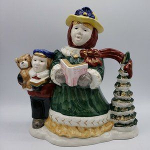 FITZ & FLOYD OMNIBUS 1993 Village Carolers CHRISTMAS TEAPOT 36oz. Woman Boy Lady